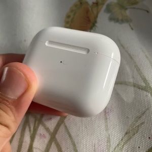 AirPods generation 2